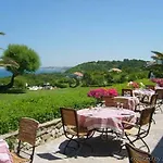 Hotel La Reserve 4*