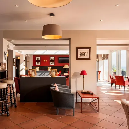 Szálloda La Reserve 4*